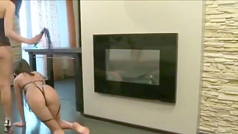 Lesbische Domina diszipliniert junges teen - free porn video
