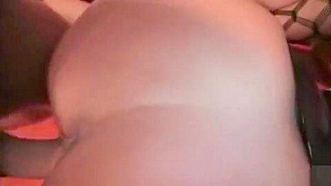 Mutti und ihre Freundinnen erwischen Stief-Sohn und ficken - free porn video