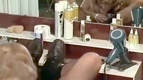 Eine Verdammt Heisse Braut - Part 1 (1989) - free porn video