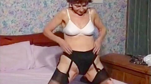 Omas!Zeigen.gern.die.Votze.vor.3 - E - free porn video