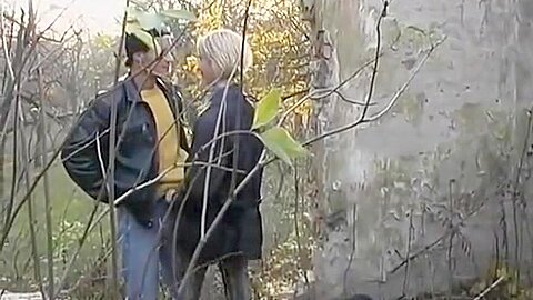 Outdoor Fick in der Ruine - free porn video