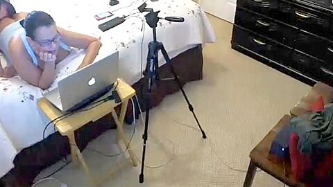 Lady Roxy lsst sich verwhnen - free porn video