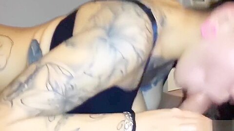 Amateur Punk Girl mit dicken Naturtitten - free porn video