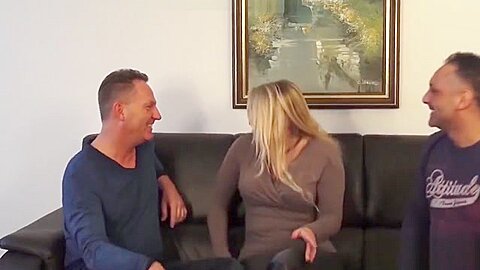 Ehefotzen verleih 34 - Swingers - MILF von Zwei gefickt - free porn video