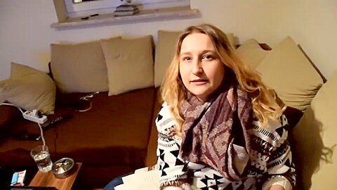 Kleines Geheimnis entdeckt, Blowjob zur Strafe - free porn video