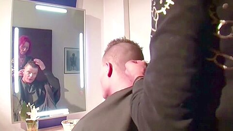 Teeny Friseurin Fickt Mit Kunden Fuer Extra Trinkgeld - free porn video