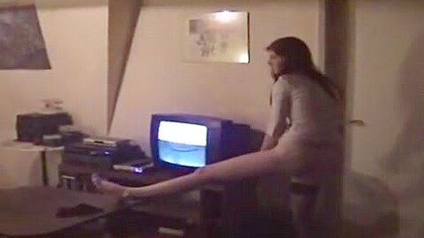 Claudia Odenweller zeigt ihren Nuttenbody - free porn video