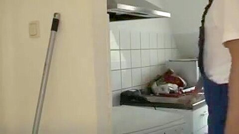 Deutsche Hausfrau wird gefickt - bigosex.info - free porn video