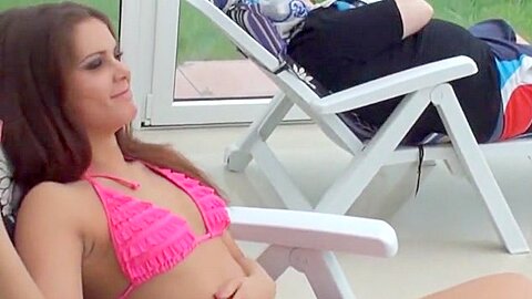 Fremdfick am hotelpool waehrend der freund schlaeft - free porn video