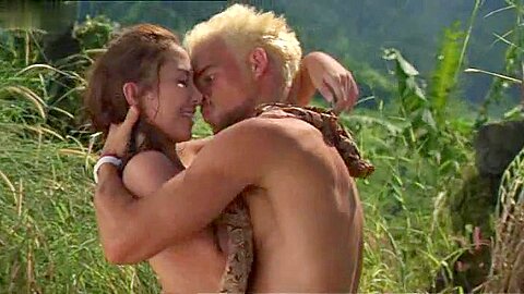 Taryn Reif,Maureen Larrazabal in Krocodylus (2000) - free porn video
