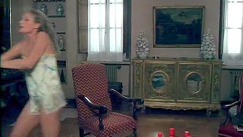 Sylvia Kristel,Ursula Andress undLaura Antonelli in Letti Selvaggi (1979) - free porn video