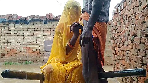 Husband Ne Barsat Ki Mausam Mein Wife Ki Jamke Chudai Ki - free porn video