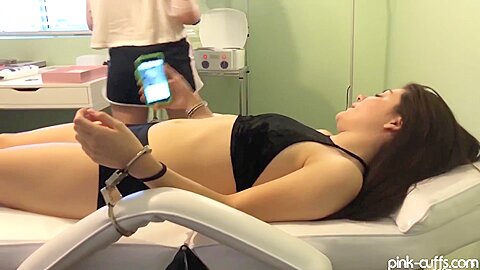 Brunette Bondage Femdom Beinrasur Szene - free porn video