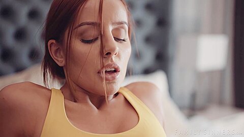 Brunette Paar Doggystyle Sex Session - free porn video