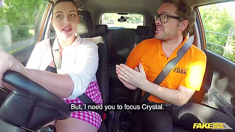 Paar-Sex im Beifahrersitz der Auto-Szene - free porn video