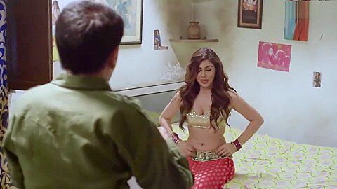 Amateur braune indische Teenagerin tanzt Bett-Sex Clip - free porn video